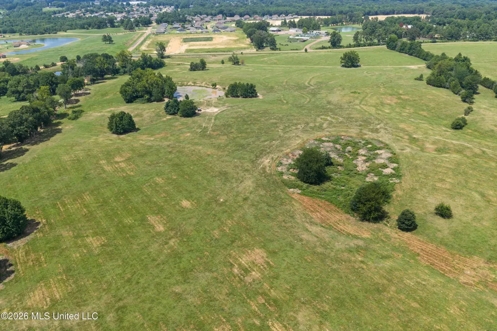 1000 Woolfolk Road Senatobia, MS 38668
