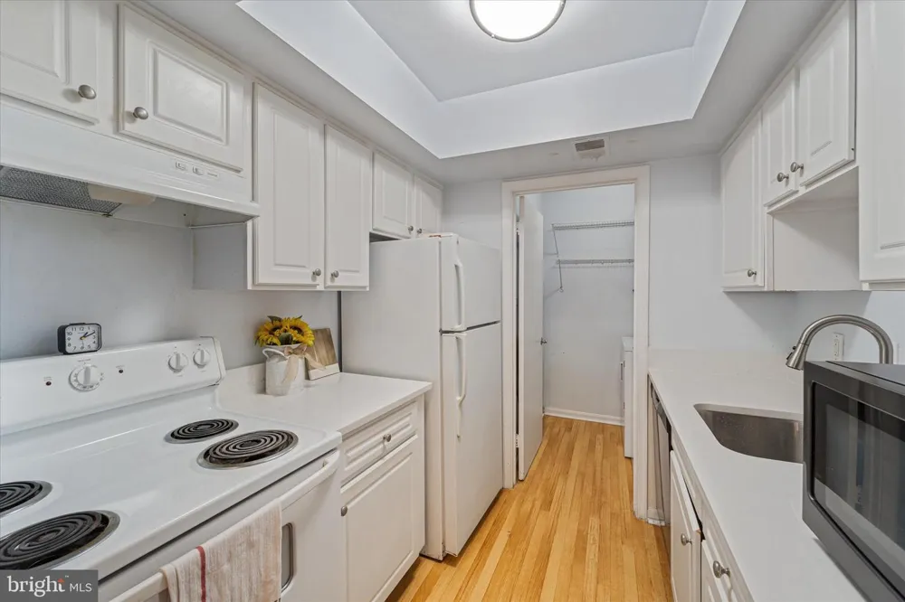 18334 STREAMSIDE DRIVE #303 Gaithersburg, MD 20879