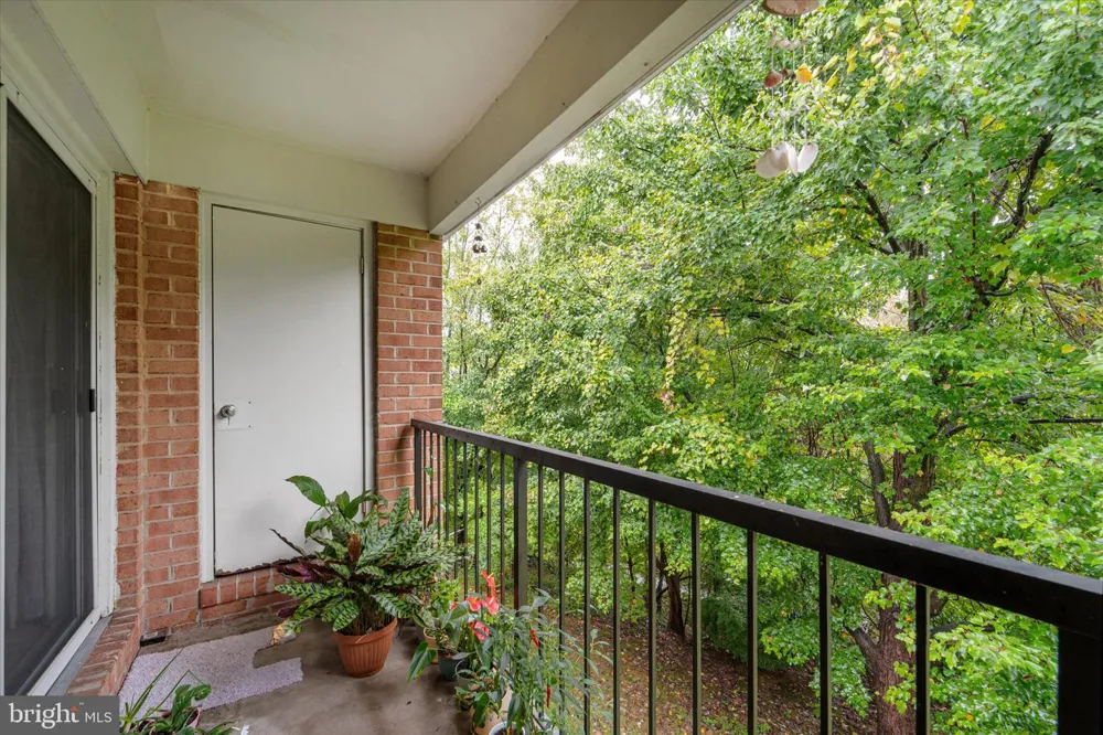 18334 STREAMSIDE DRIVE #303 Gaithersburg, MD 20879