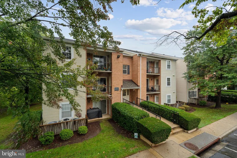 18334 STREAMSIDE DRIVE #303 Gaithersburg, MD 20879