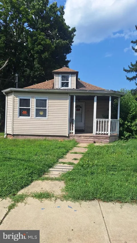 3 WILLIS AVENUE