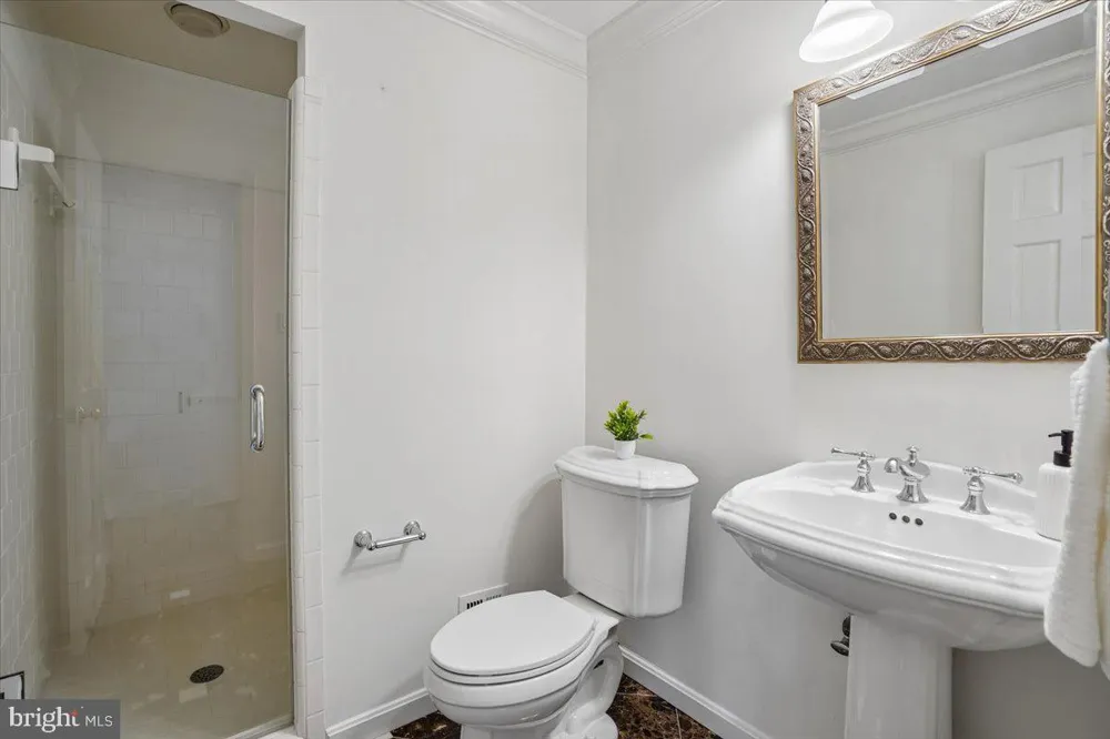 911 RAIL COURT Mclean, VA 22102
