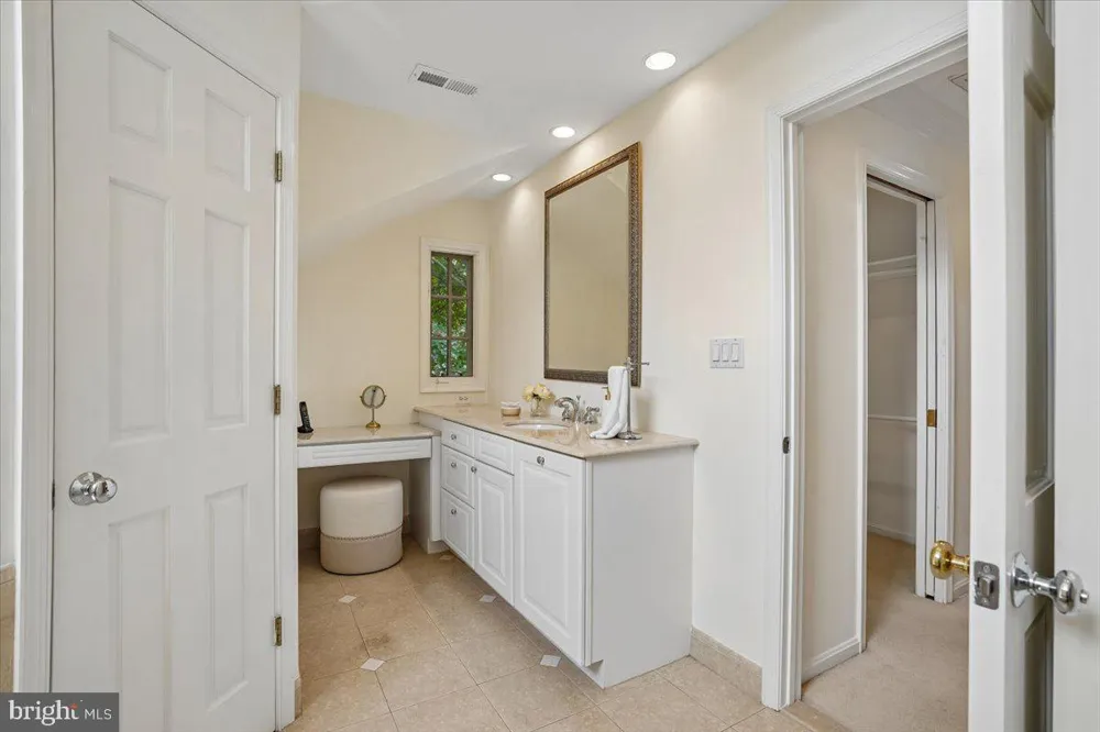 911 RAIL COURT Mclean, VA 22102