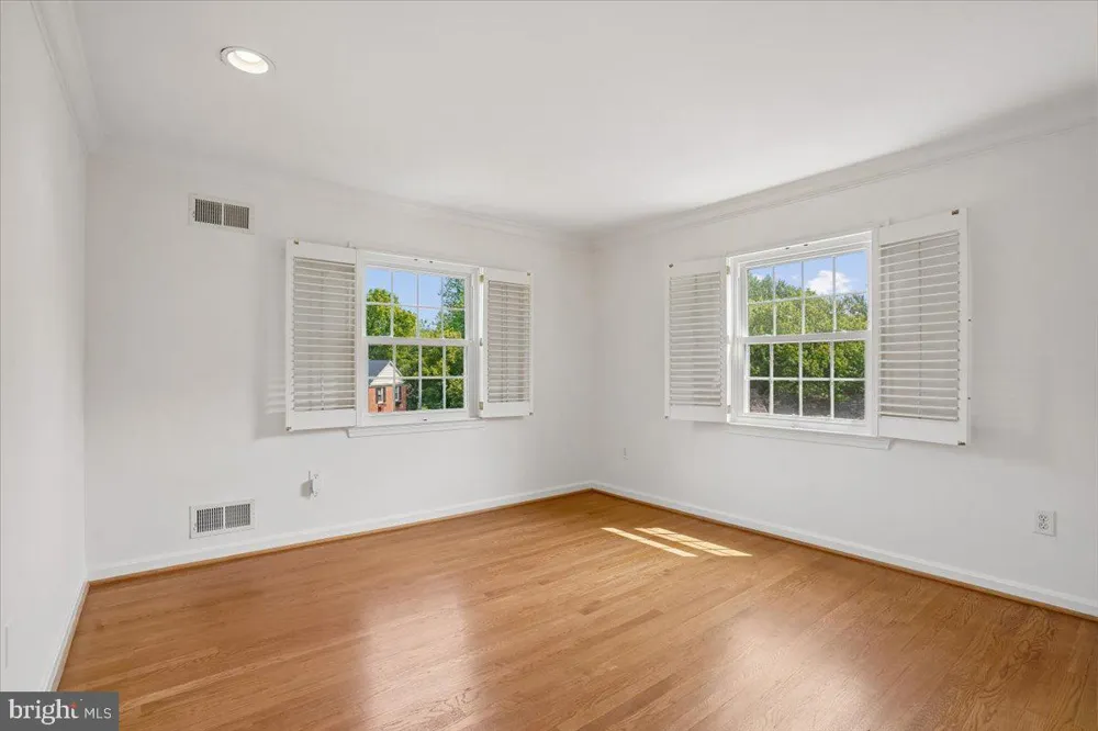 911 RAIL COURT Mclean, VA 22102