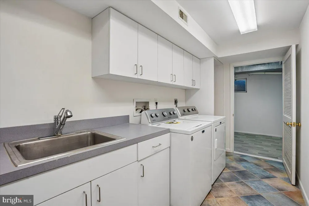 911 RAIL COURT Mclean, VA 22102
