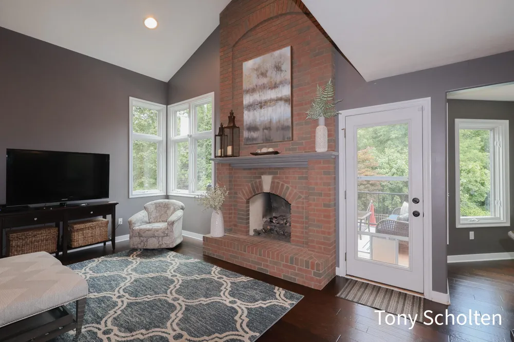 6054 Summerhill Drive Hudsonville, MI 49426
