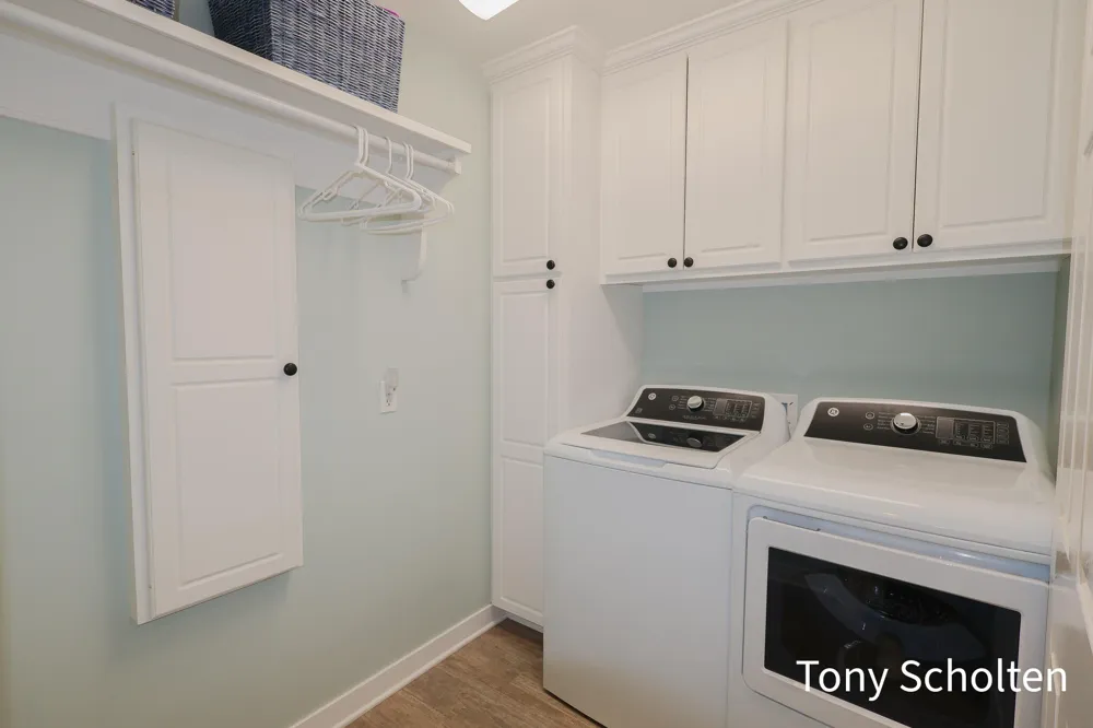 6054 Summerhill Drive Hudsonville, MI 49426