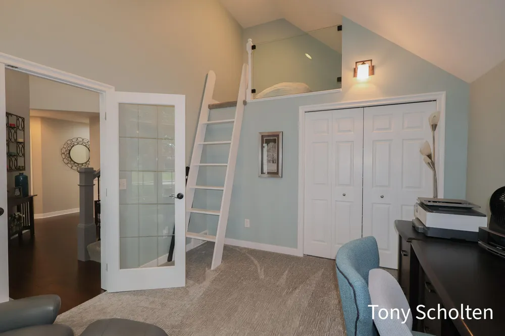 6054 Summerhill Drive Hudsonville, MI 49426