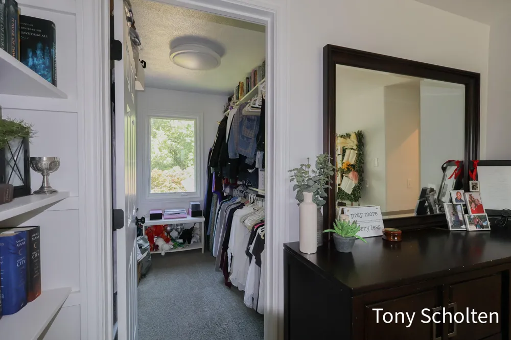 6054 Summerhill Drive Hudsonville, MI 49426