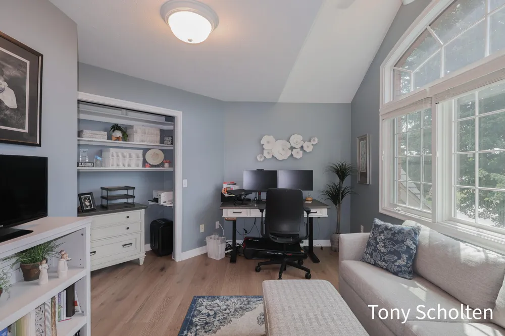 6054 Summerhill Drive Hudsonville, MI 49426