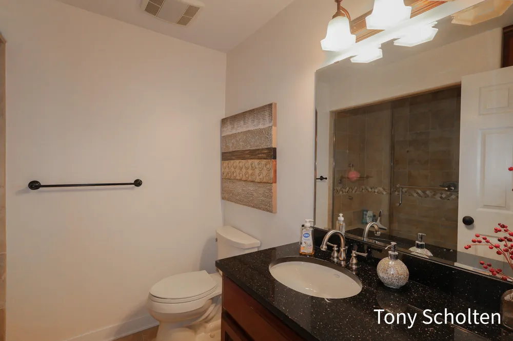 6054 Summerhill Drive Hudsonville, MI 49426