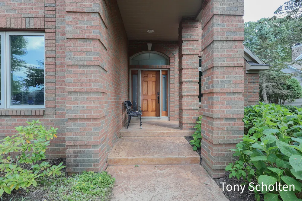 6054 Summerhill Drive Hudsonville, MI 49426