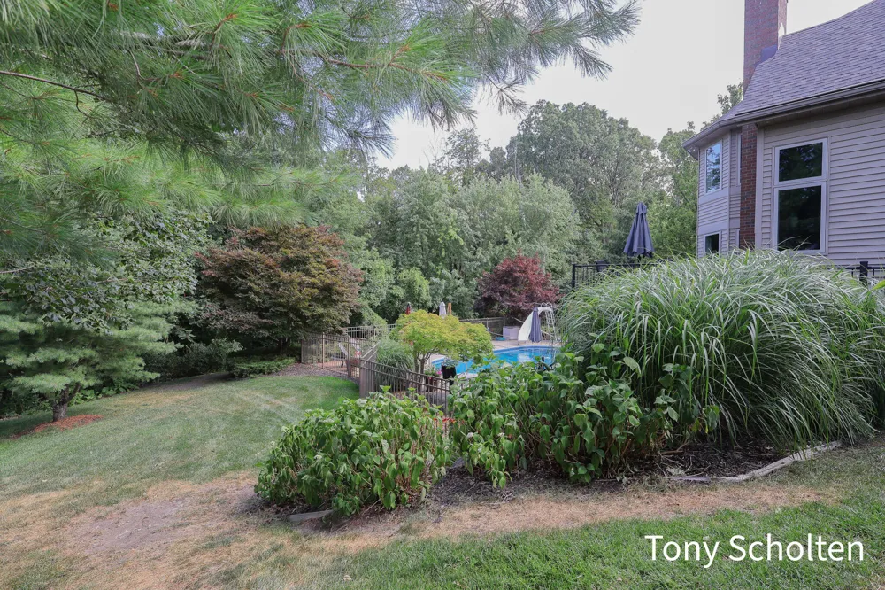 6054 Summerhill Drive Hudsonville, MI 49426