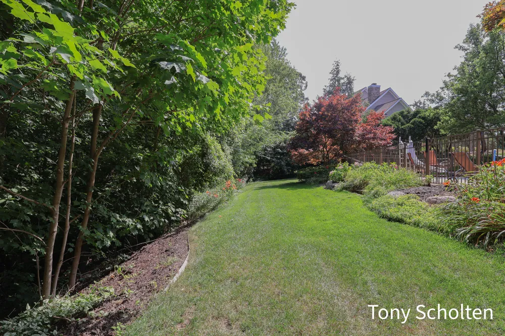 6054 Summerhill Drive Hudsonville, MI 49426