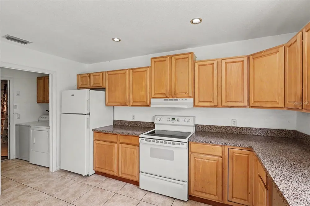 997 MARIPOSA DRIVE NE Palm Bay, FL 32905