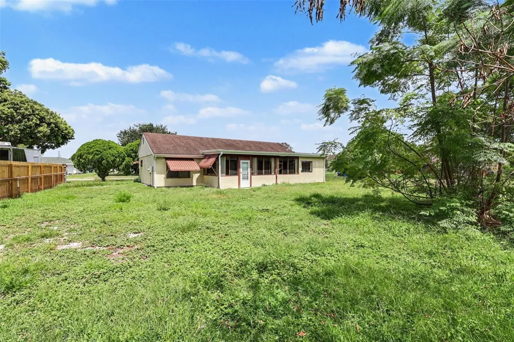 997 MARIPOSA DRIVE NE Palm Bay, FL 32905