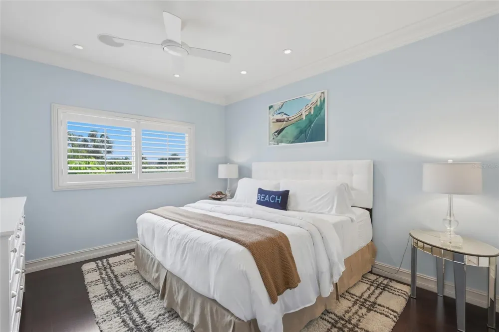 7001 GULF OF MEXICO DRIVE #24 Longboat Key, FL 34228