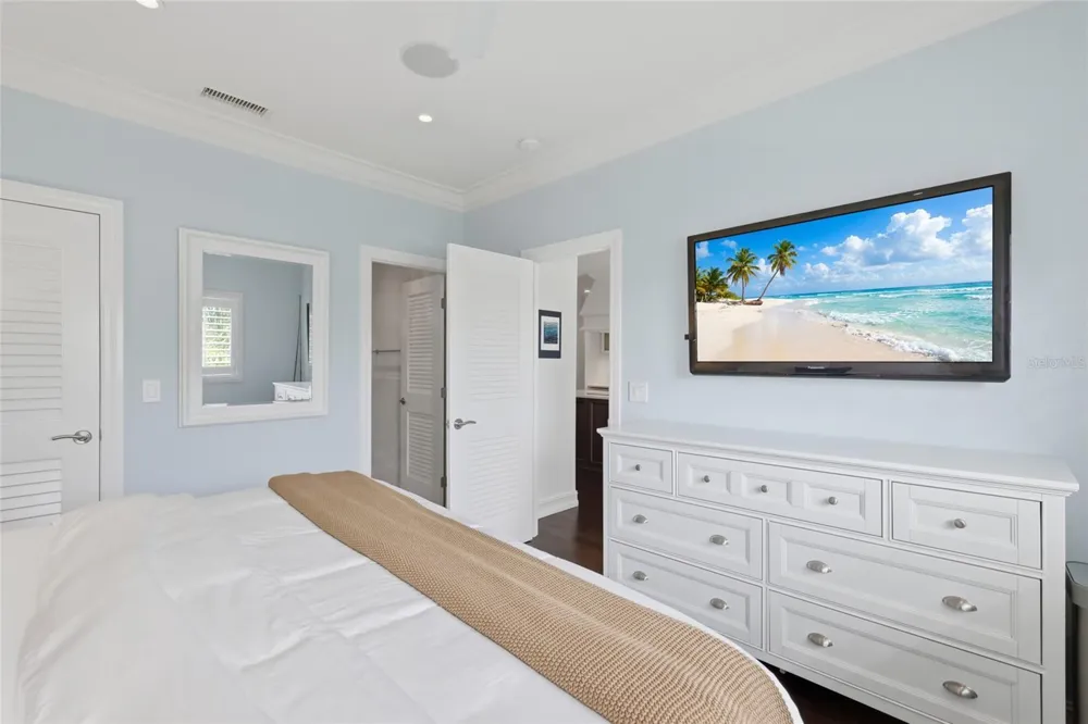 7001 GULF OF MEXICO DRIVE #24 Longboat Key, FL 34228