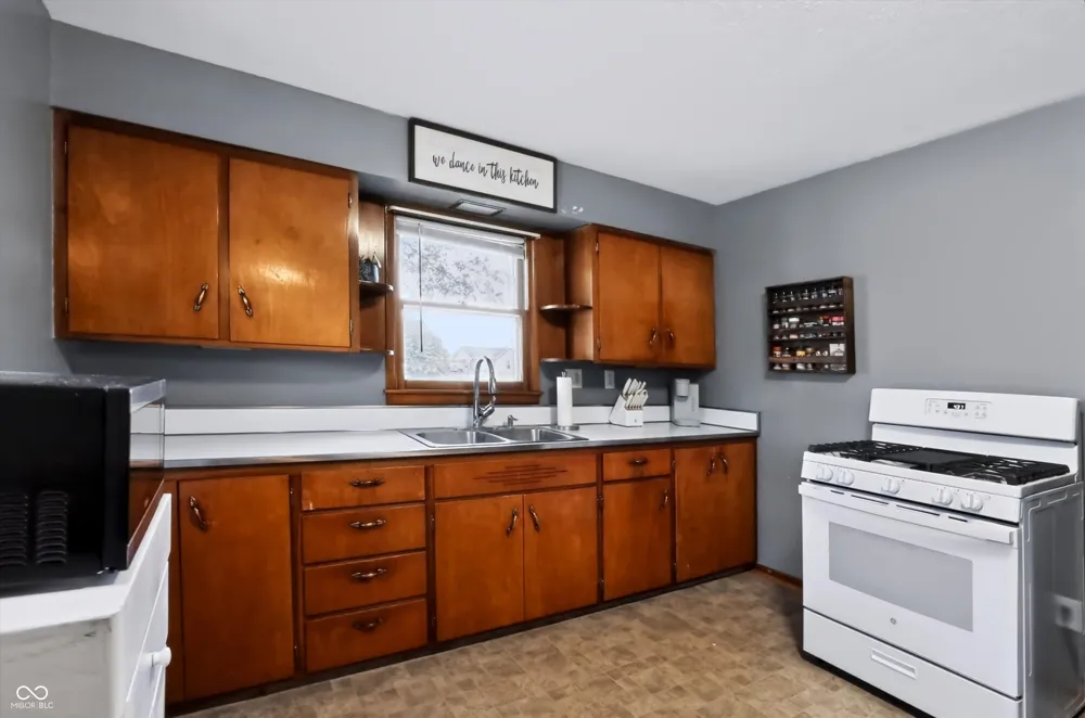 890 E Gray Street Martinsville, IN 46151