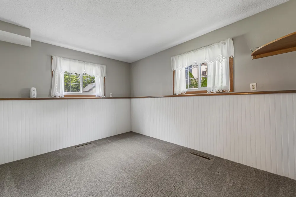 470 16th Street NE Owatonna, MN 55060