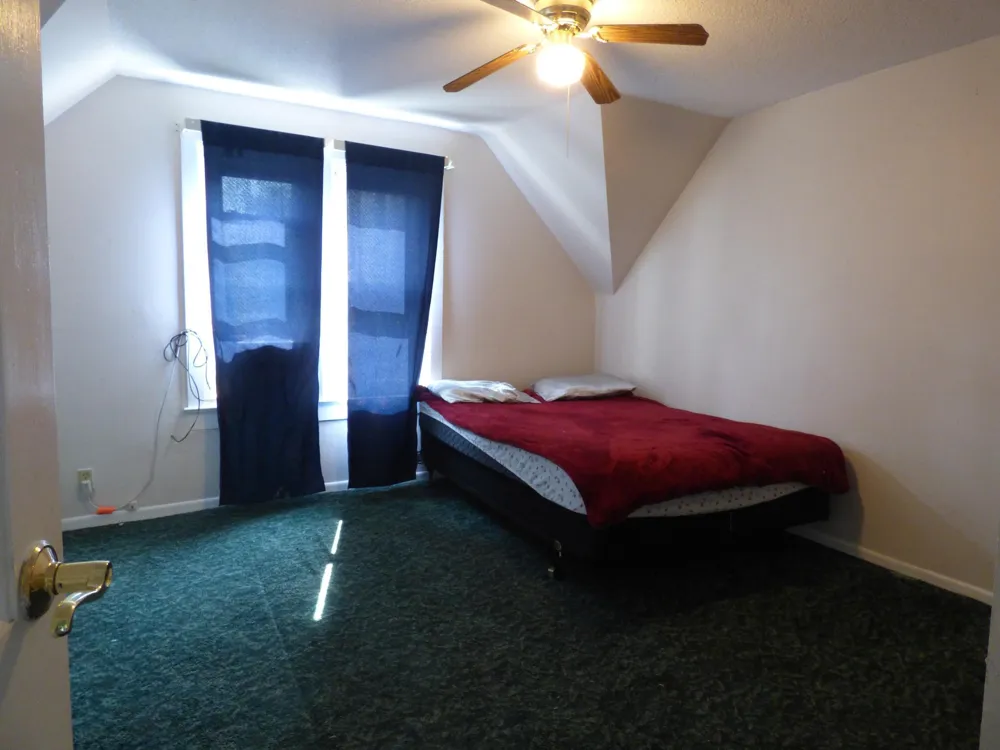 2 S Maple Avenue Le Center, MN 56057