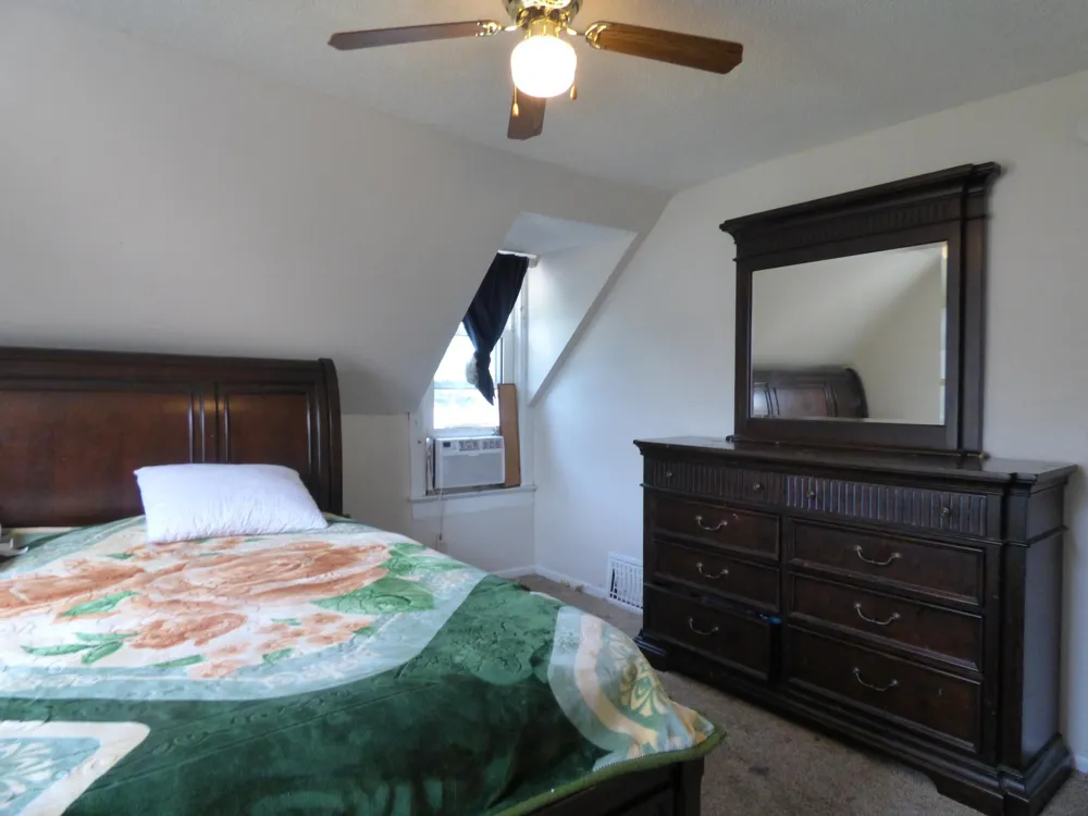 2 S Maple Avenue Le Center, MN 56057