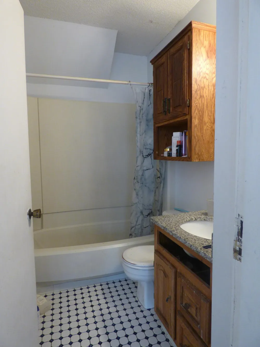 2 S Maple Avenue Le Center, MN 56057