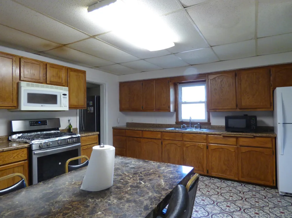 2 S Maple Avenue Le Center, MN 56057