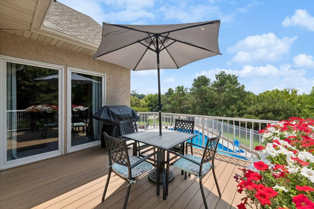 8754 Ridge Ponds Court Victoria, MN 55386