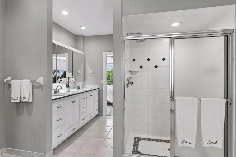 8754 Ridge Ponds Court Victoria, MN 55386
