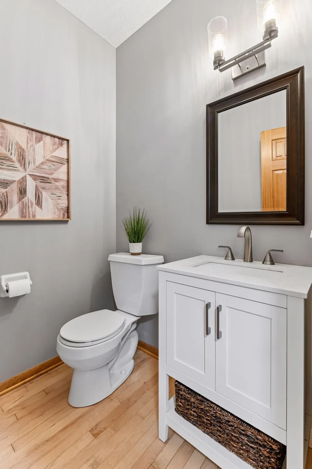 8754 Ridge Ponds Court Victoria, MN 55386