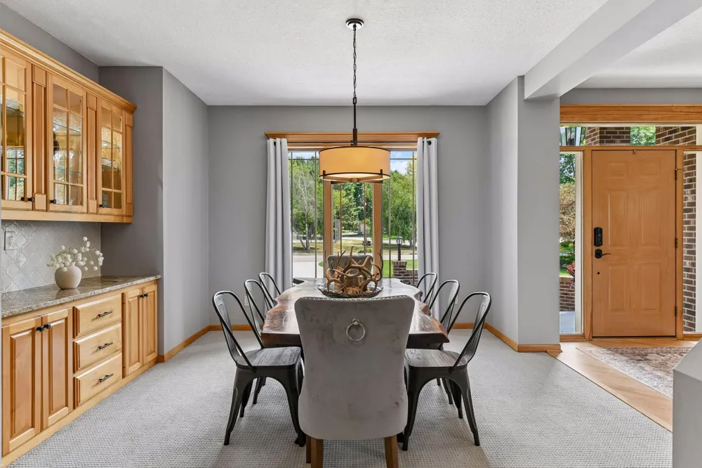 8754 Ridge Ponds Court Victoria, MN 55386