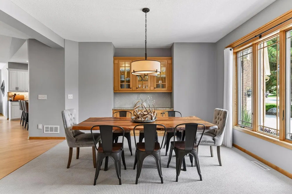 8754 Ridge Ponds Court Victoria, MN 55386