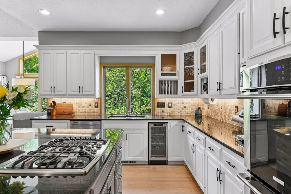 8754 Ridge Ponds Court Victoria, MN 55386