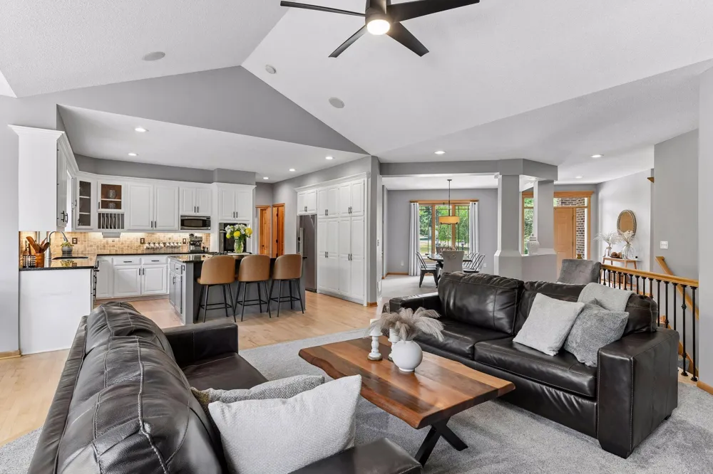 8754 Ridge Ponds Court Victoria, MN 55386