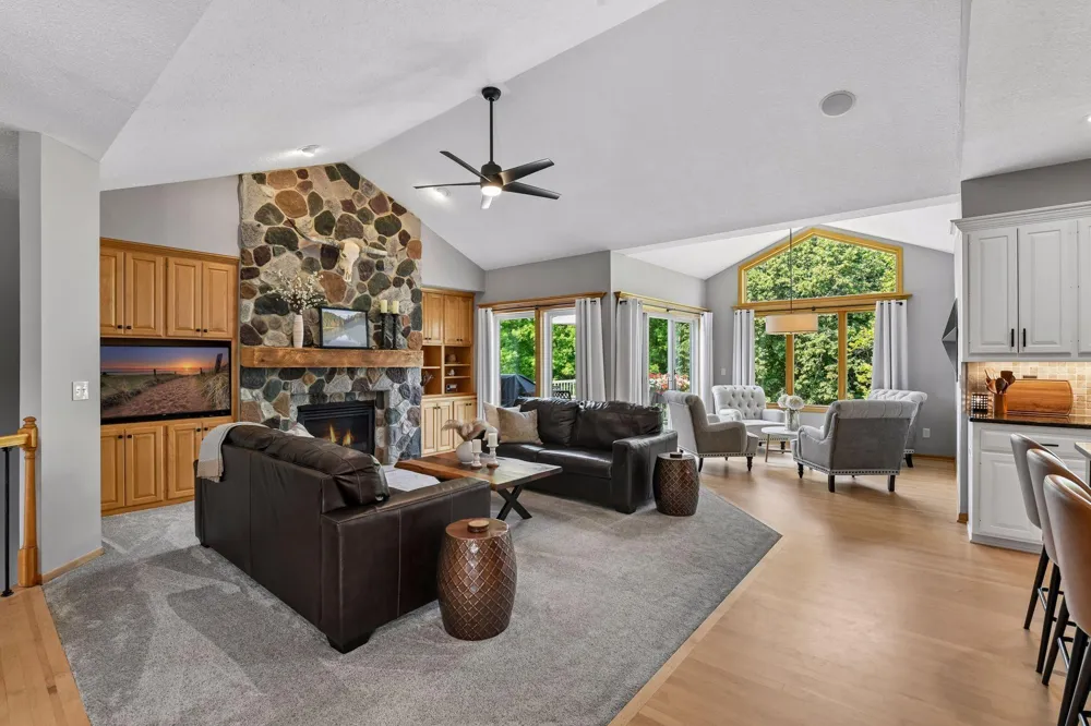 8754 Ridge Ponds Court Victoria, MN 55386