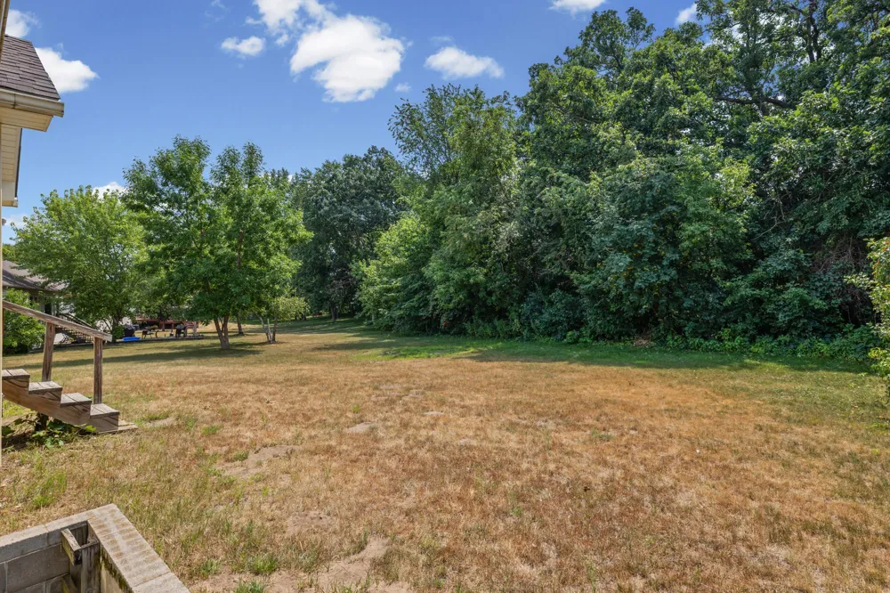 5109 382nd Drive North Branch, MN 55056