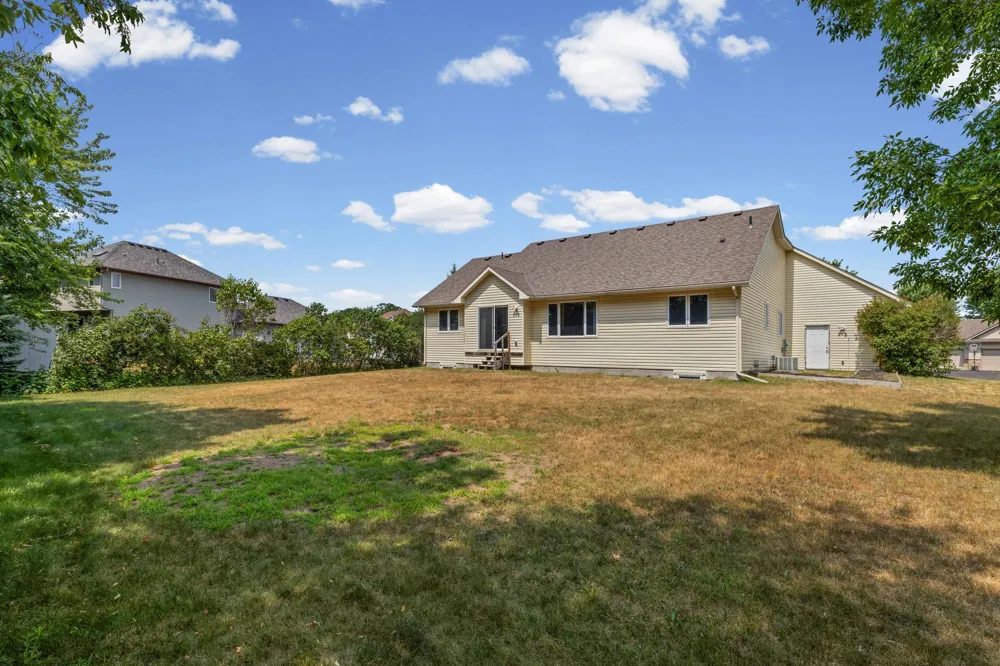 5109 382nd Drive North Branch, MN 55056