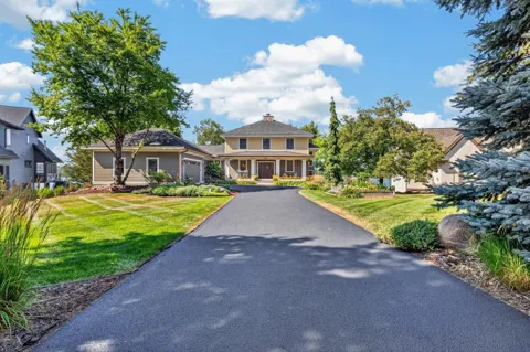 5488 Fairlawn Shores Trail SE