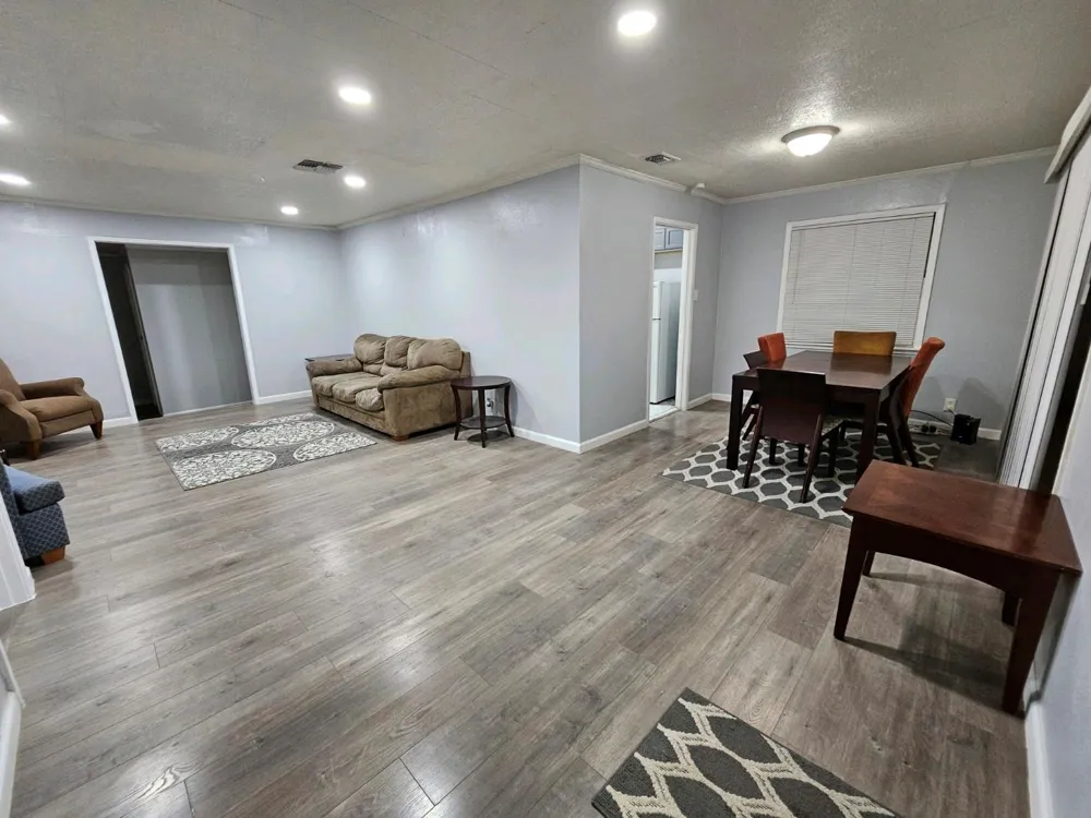 302 Blakeley Drive San Antonio, TX 78209