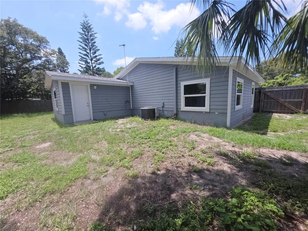 623 DEXTER DRIVE Dunedin, FL 34698