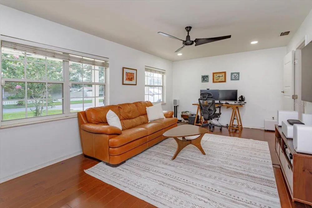 6412 STOCKBRIDGE AVENUE Orlando, FL 32809