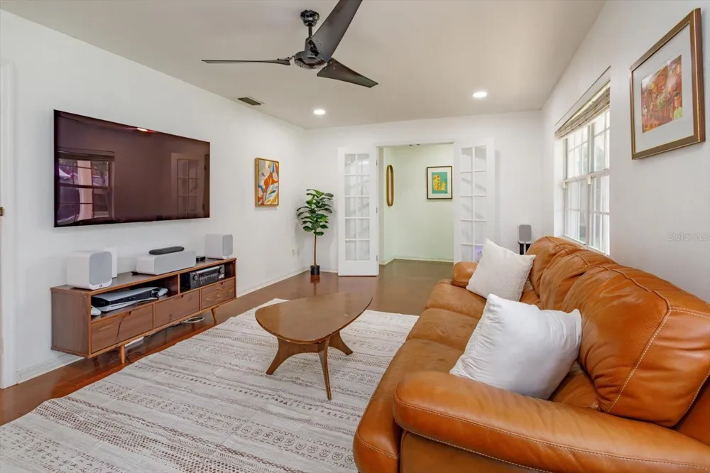 6412 STOCKBRIDGE AVENUE Orlando, FL 32809