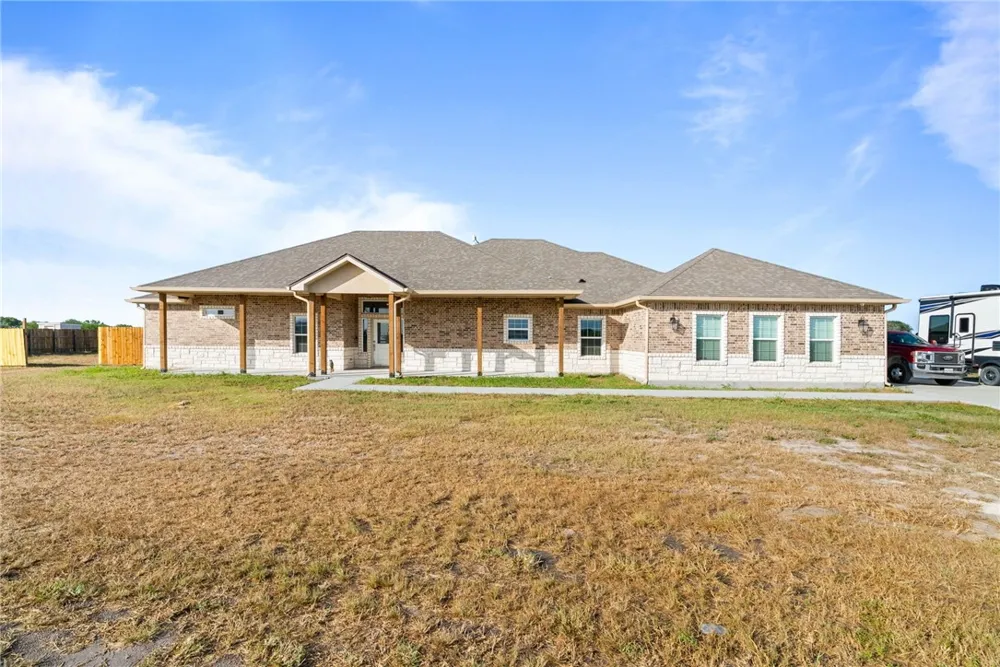 6418 FM 624 Robstown, TX 78380
