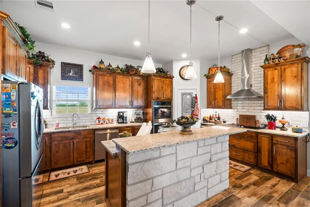 6418 FM 624 Robstown, TX 78380