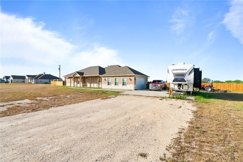 6418 FM 624 Robstown, TX 78380