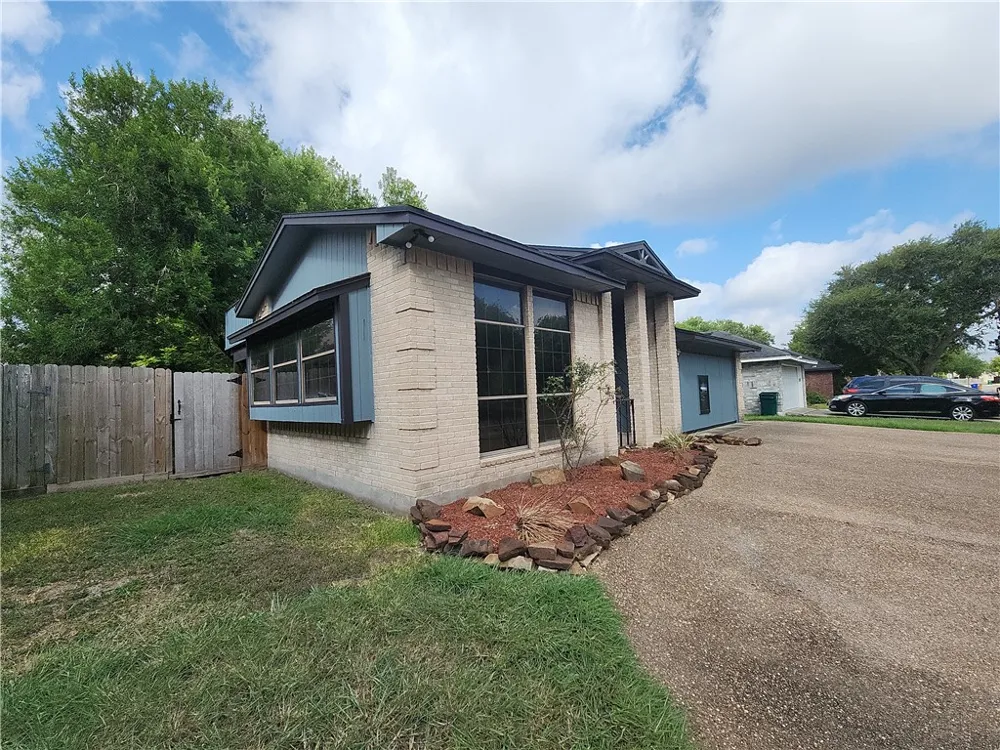 5221 Cromwell Drive Corpus Christi, TX 78413