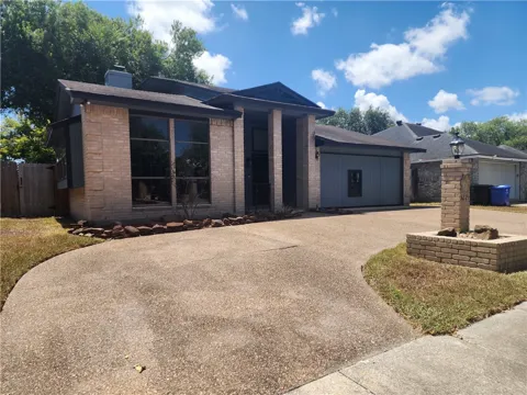 5221 Cromwell Drive