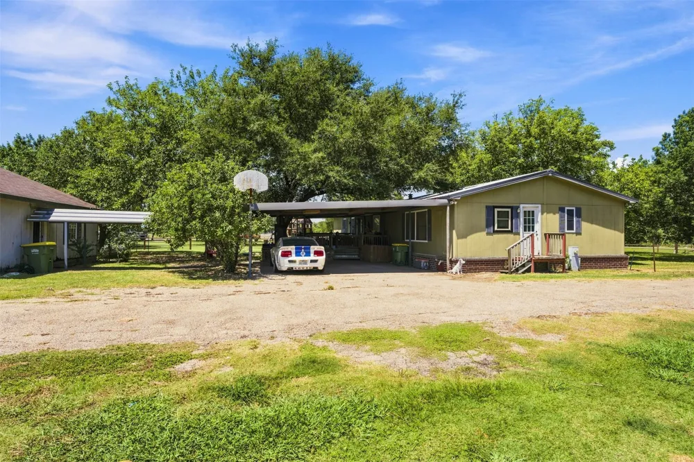 252 Blackland Road Riesel, TX 76682