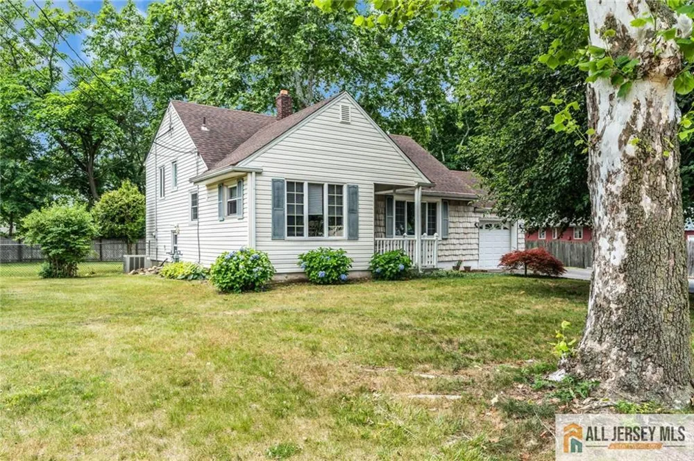 499 Old Stage Road Spotswood, NJ 08884